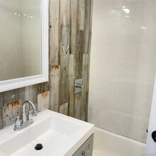 Building Photo - 76-19 85th Dr