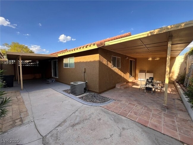 Building Photo - 8433 Lomack Ct