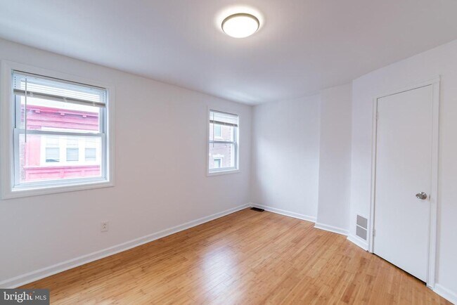 Building Photo - 1406 S Bouvier St