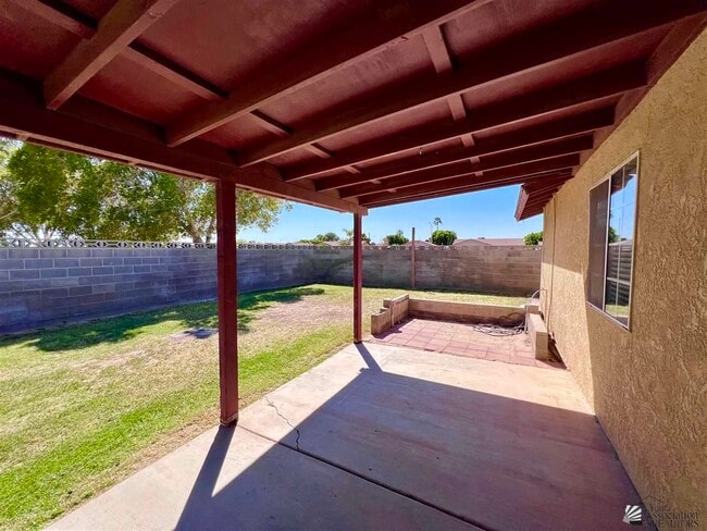 Building Photo - 2078 S 46th Dr