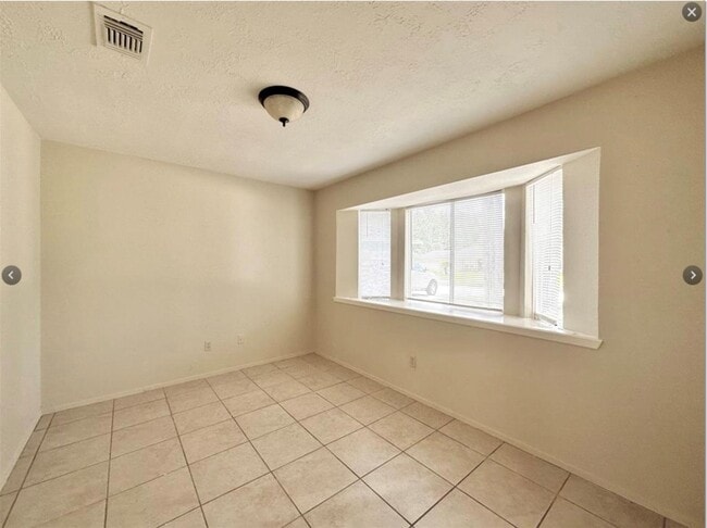 Building Photo - 9210 Benwick St