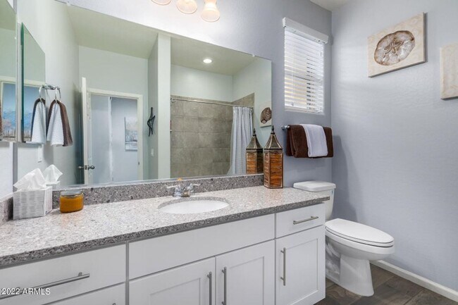 Building Photo - Gorgeous single level 4-bedroom, 3-bathroom home nestled in an upscale gated community in Peoria