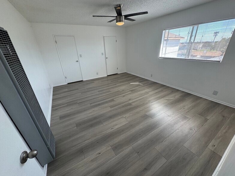 Building Photo - 4023 W 141st St