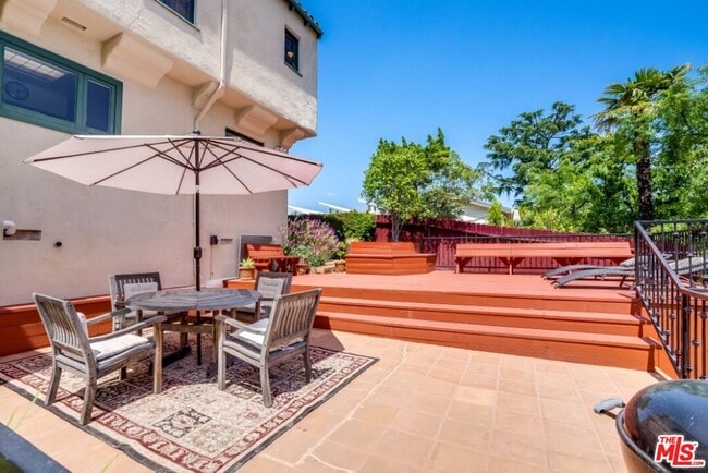 Building Photo - 3365 Ley Dr