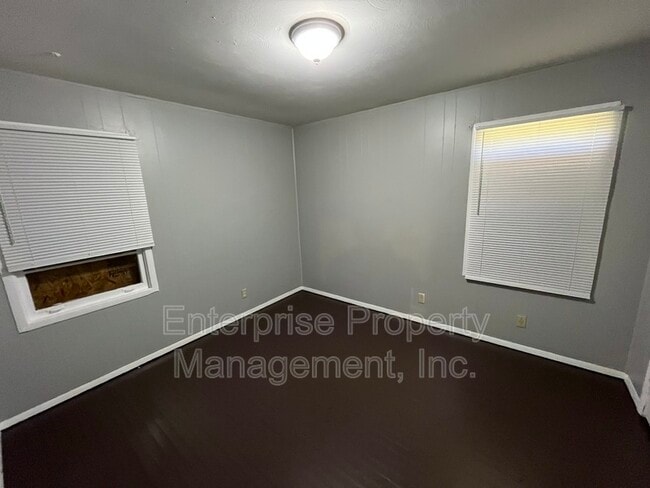 Building Photo - 2054 Pueblo Ave