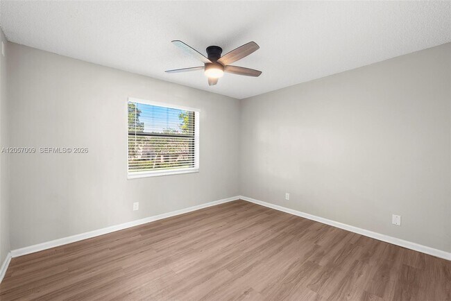 Building Photo - 3242 Coral Ridge Dr