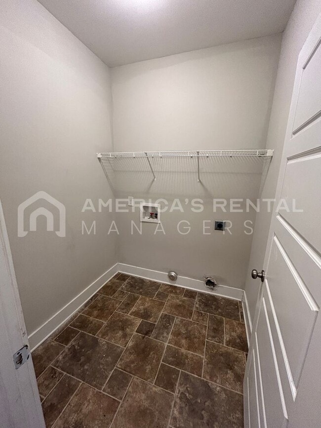 Building Photo - Home for Rent in Chelsea, AL!!! Sign a 24-...