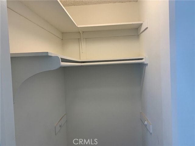 Building Photo - 404 S 5th Ave