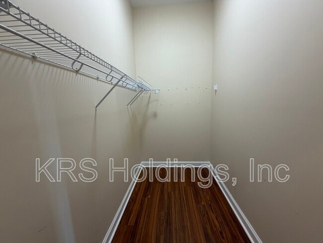 Building Photo - 670 Town Center Dr