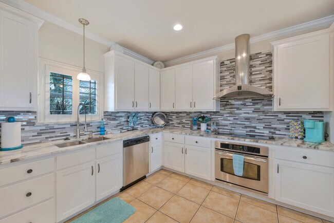 Building Photo - 660 Kara Dr