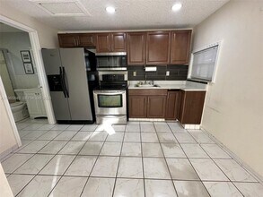 Building Photo - 666 W 17th St