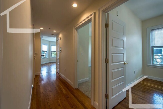 Building Photo - Bright, Renovated Packard's Corner 2Bed/2 ...