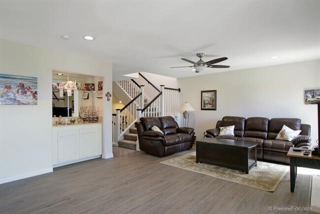 Building Photo - Gorgeous ocean view House 3 beds/ 3.5 bath...