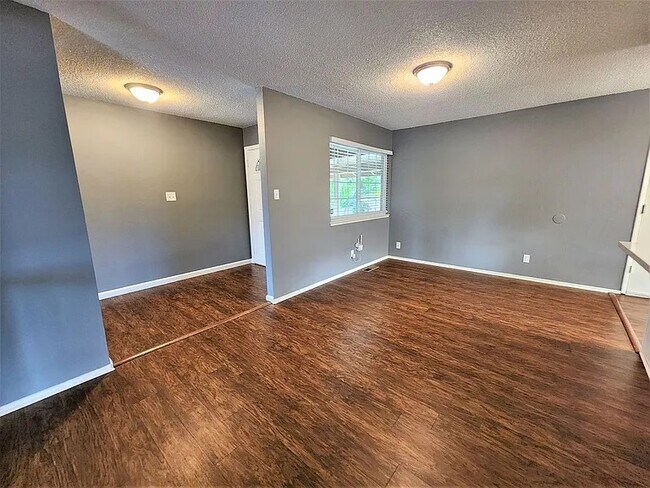 Building Photo - 3015 Barmouth Dr