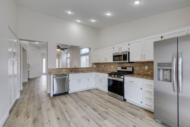 Building Photo - GREEN VALLEY RANCH NEWLY RENOVATED 3 BD SINGLE STORY HOME