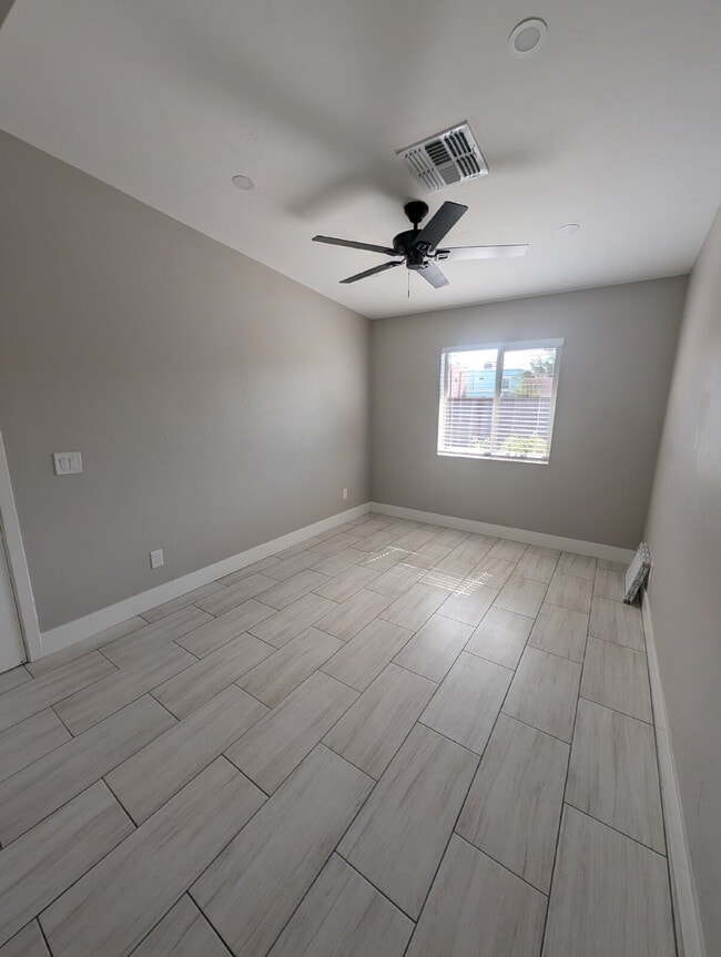 Building Photo - Upgraded one bedroom in central Tucson!