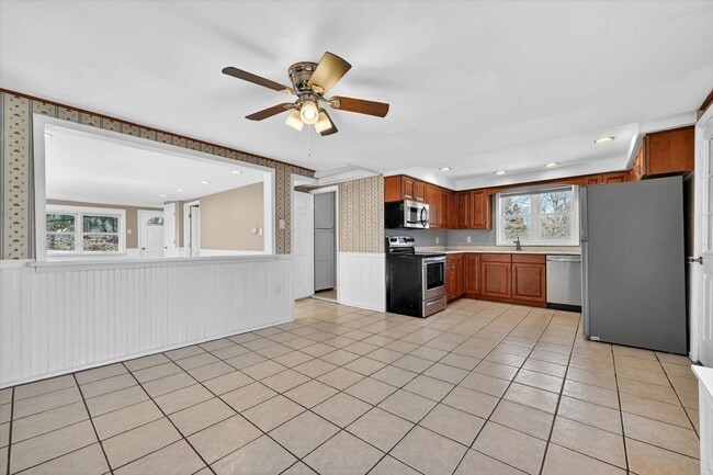 Building Photo - 29 Ridge Rd