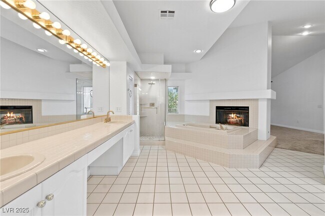 Building Photo - 3004 Sun Lake Dr
