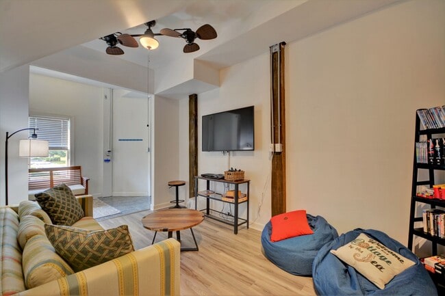Building Photo - North Topsail Beach 5 Bedroom 4.5 Bathroom...