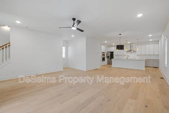 Building Photo - 337 Sophia Rain Dr