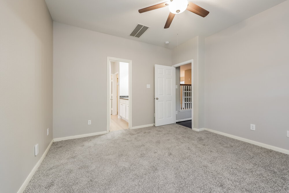 Building Photo - 17243 Lafayette Hollow Ln