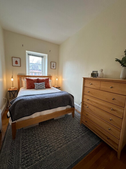 Building Photo - 300 Marlborough St