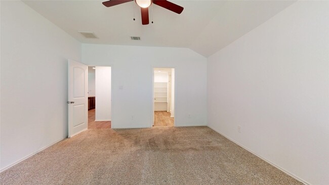 Building Photo - 16873 Short Pnes Dr