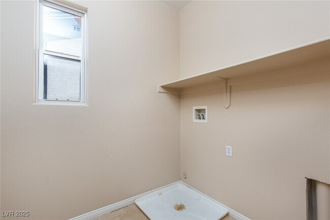 Building Photo - 10520 Harvest Wind Dr