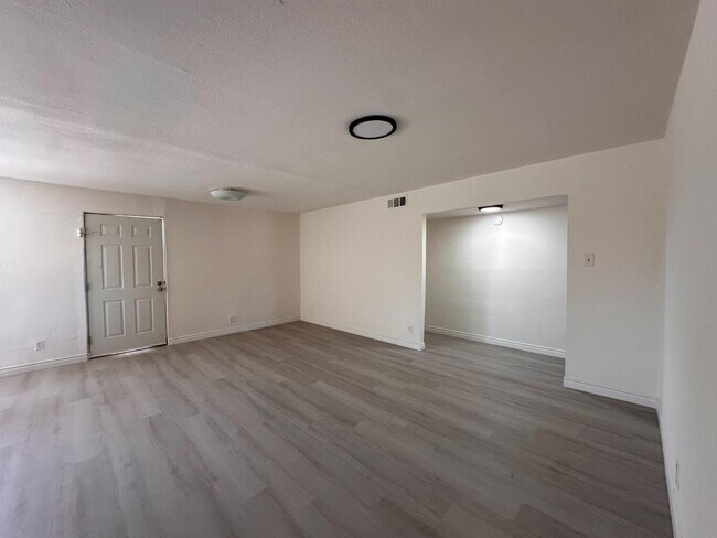 Building Photo - 2146 Cantaria Ave