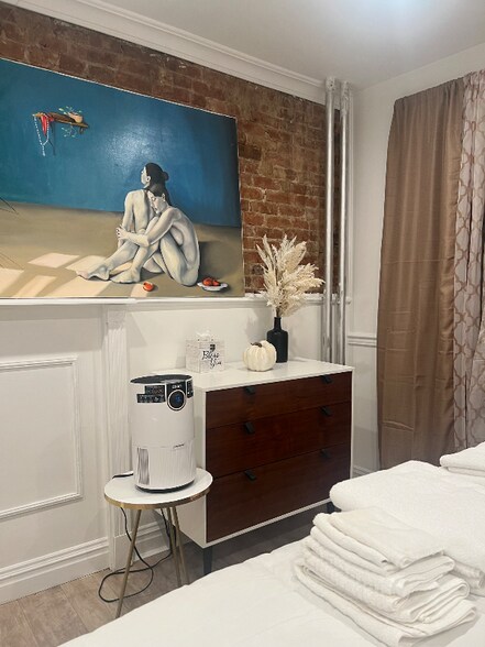 Building Photo - 669 Park Pl