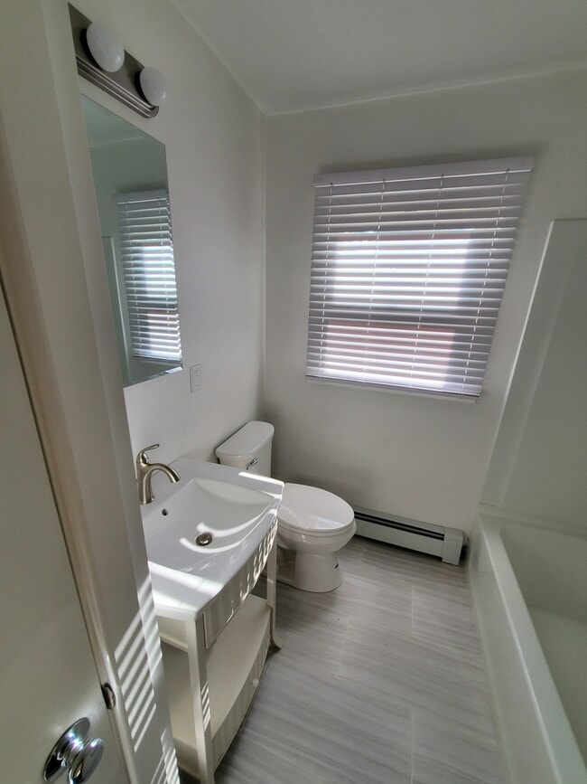 Building Photo - 1 Avon Dr