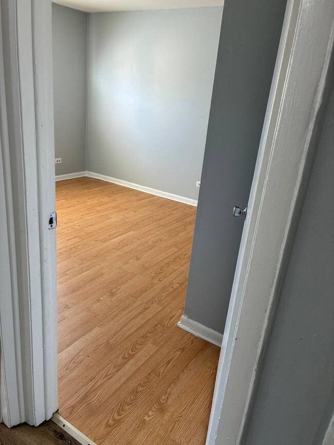 Building Photo - 20115 Ash Ln