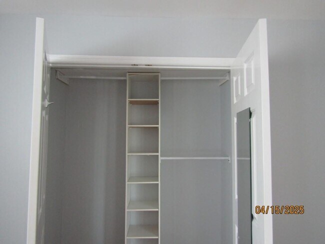 Building Photo - 603 Colony Dr