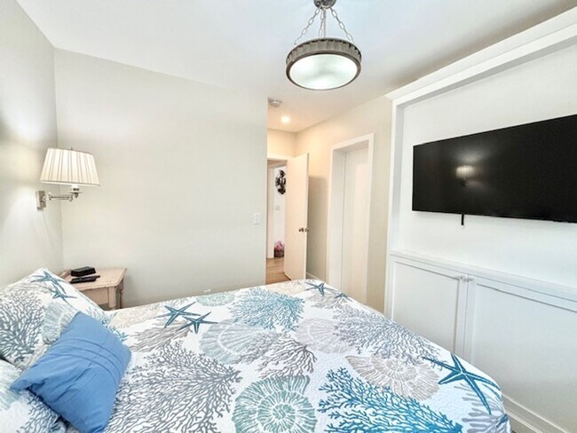 Building Photo - 3628 Ocean- MFR