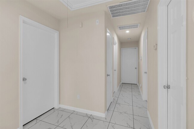 Building Photo - 2818 Piney Lake Ct