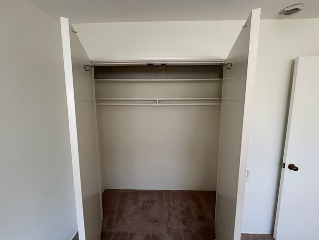 Building Photo - COMING SOON - Charming 3 bedroom 2 bath townhouse