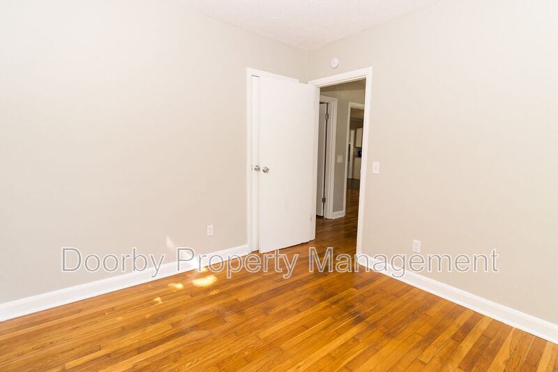 Building Photo - 26 Paulmar Dr