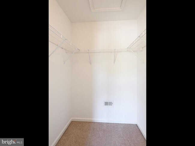 Building Photo - 209 N Caldwell Cir