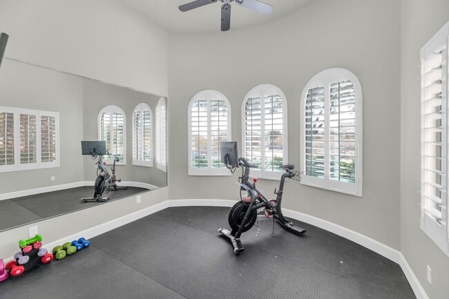 Building Photo - 3324 E Suncrest Ct