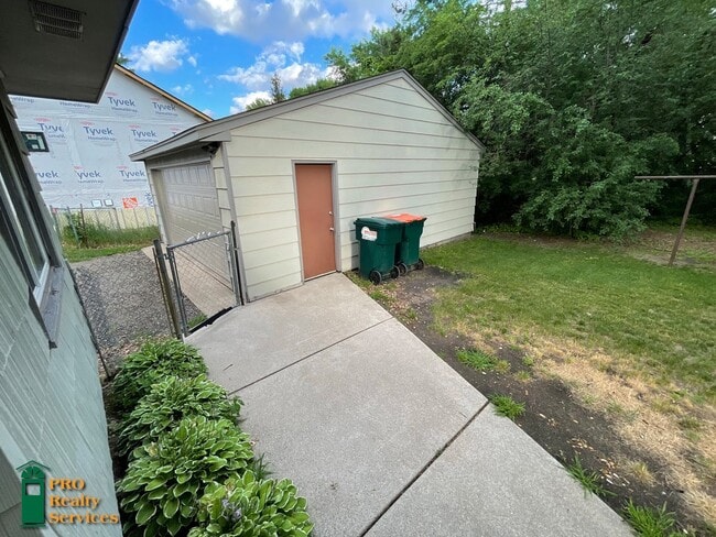 Building Photo - 2 Bedroom Home in Blaine