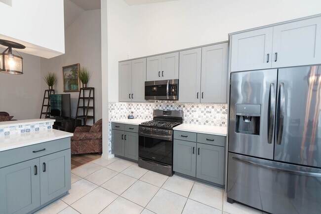 Building Photo - Beautiful Home in Satellite Beach including Lawncare and Community Pool