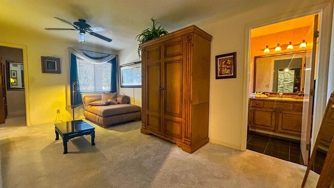 Building Photo - 1635 Royal Palm Dr S