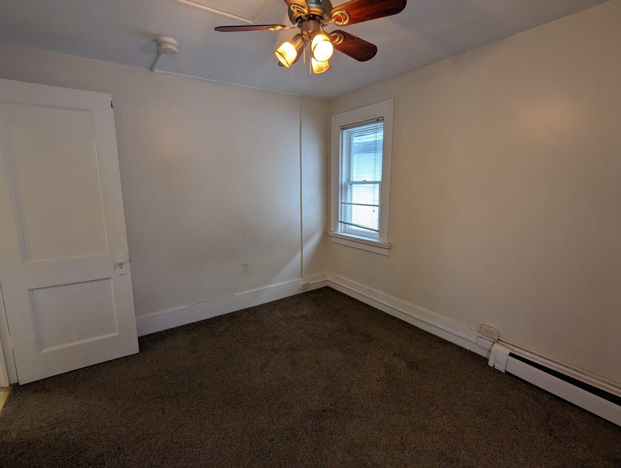 Building Photo - 608 Elmwood Ave