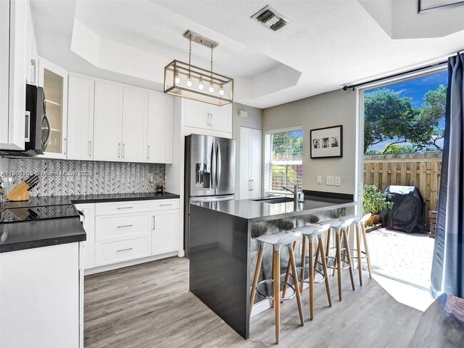 Building Photo - 5922 Siena Ln