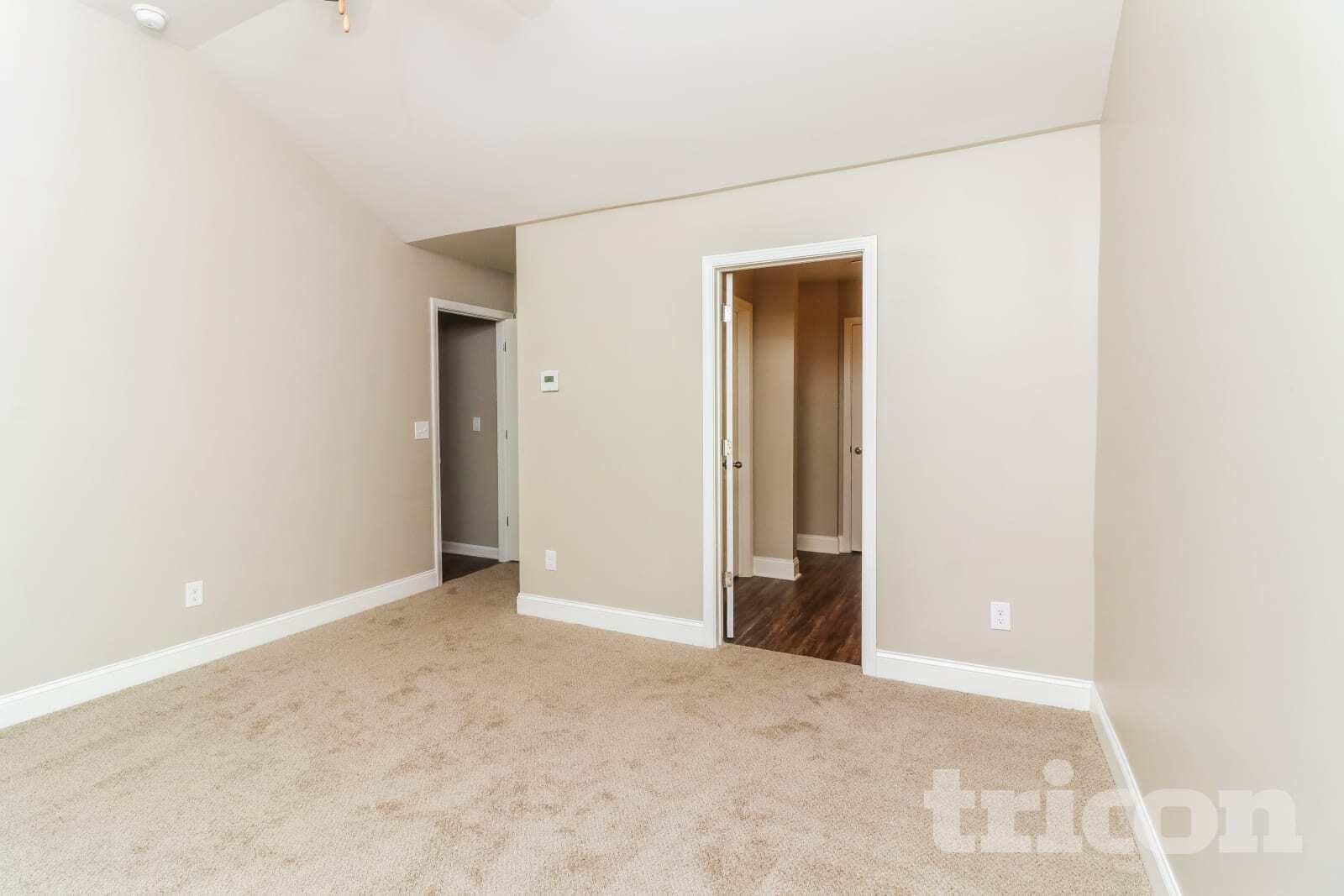 Building Photo - 652 Ireland Ln