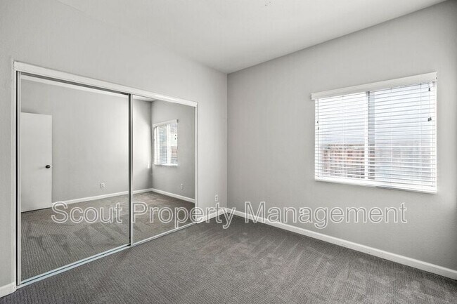 Building Photo - 43120 Avola Ct