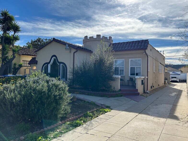 Building Photo - 3308 Glenhurst Ave