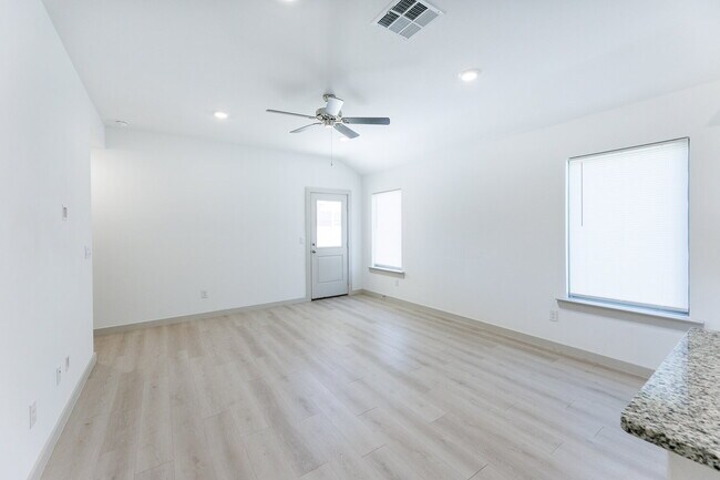 Building Photo - "Charming 3-Bedroom Home in Frenship ISD"