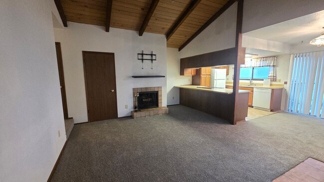 Building Photo - 2012 Vernon Rd