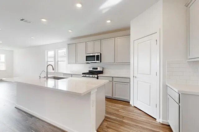 Building Photo - 21611 Shadowbrook Birch Dr